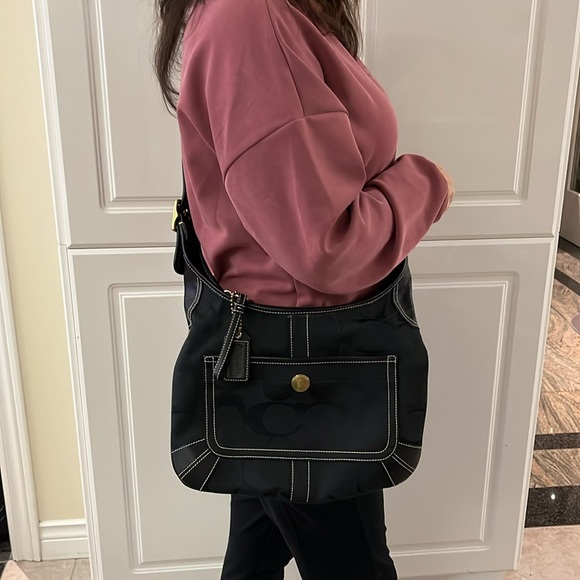 Vintage Coach Black and Gold Cross Body Bag - Picture 9 of 11